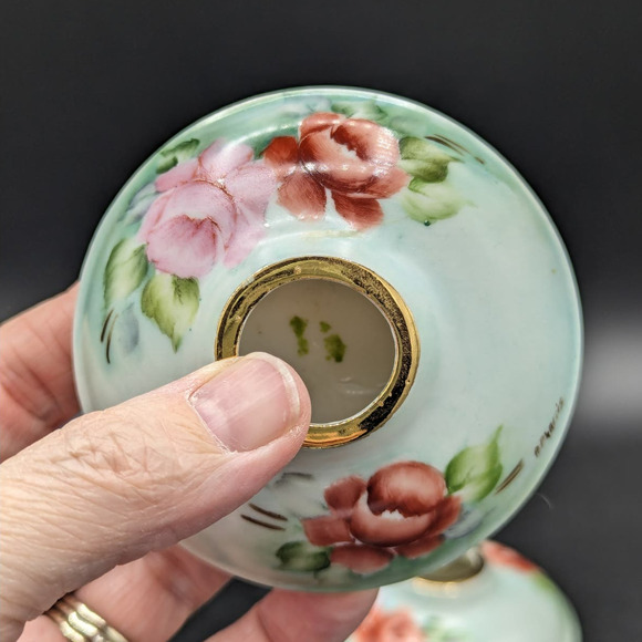 Vintage Porcelain Hand Painted Red And Pink Roses Candlestick Holders Signed - Picture 3 of 16